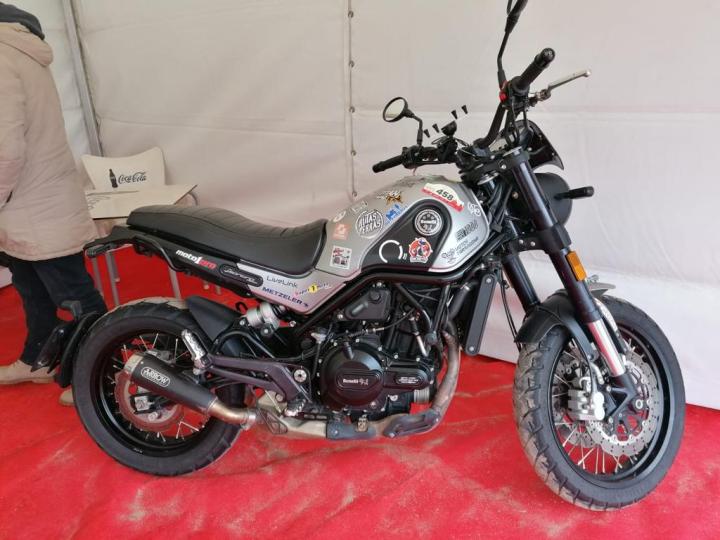 7a0b6193-1990-4841-bc48-818120d92bc6