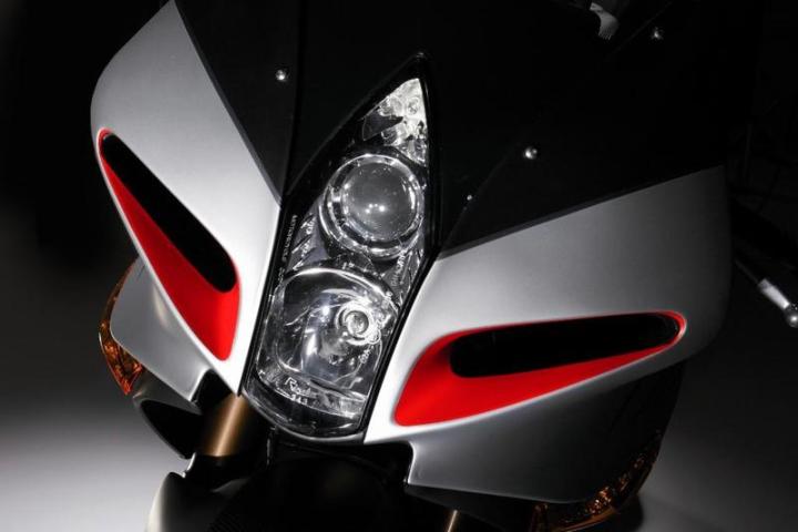 benelli-tornado-tre-1130-faro.478146